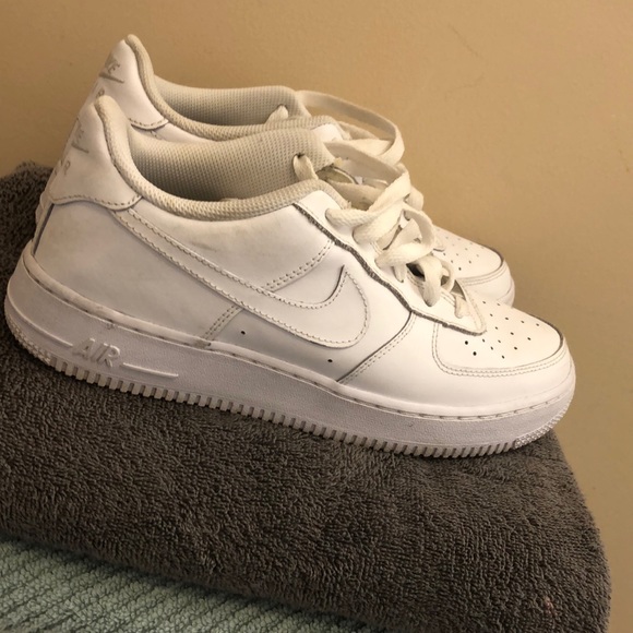 HOT Nike Air Force Boys Nike Shoes Size 11 White Nike Air Force
